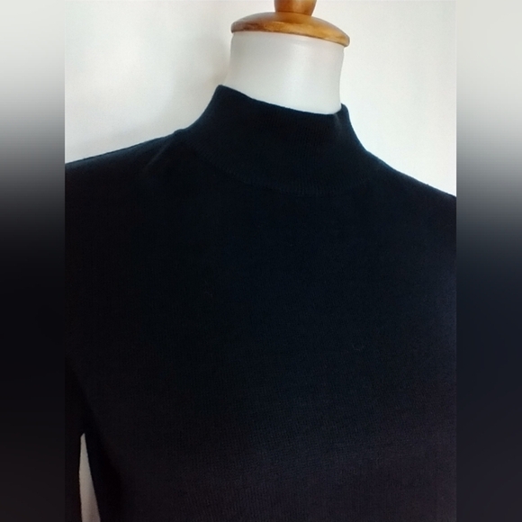 SLOVHUUS BLACK MOCK TURTLE NECK - Picture 5 of 6